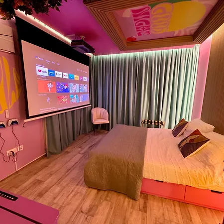 Capsule Flora Business Bay View Burj Khalifa-Pool Table-Game Arcade-Projector-Playstation 5 Apartment Dubai Exterior photo