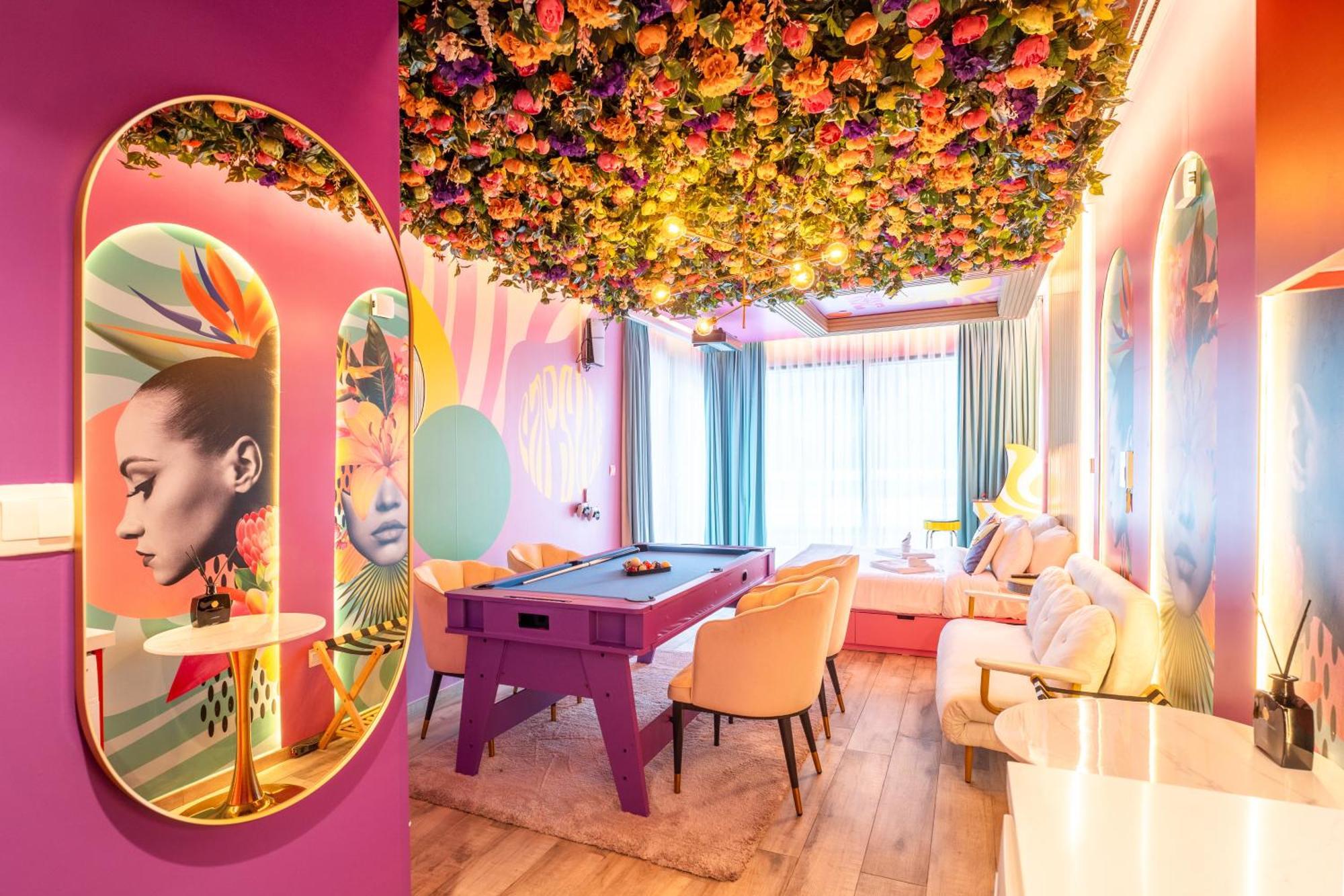 Appartement Capsule Flora Business Bay View Burj Khalifa-pool Table-game Arcade-projector-playstation 5 Dubaï